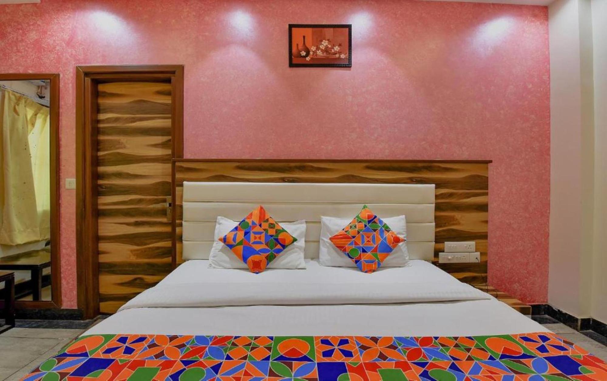 Wind Palace Hotel Джайпур Екстериор снимка